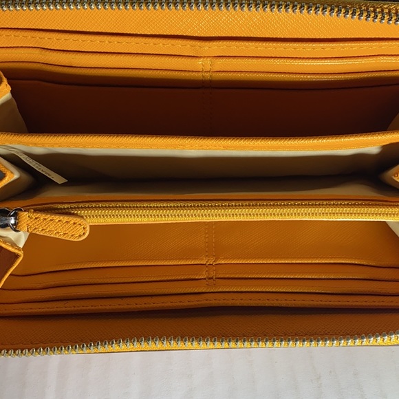 Coach Zip Around Wallet - Picture 4 of 9